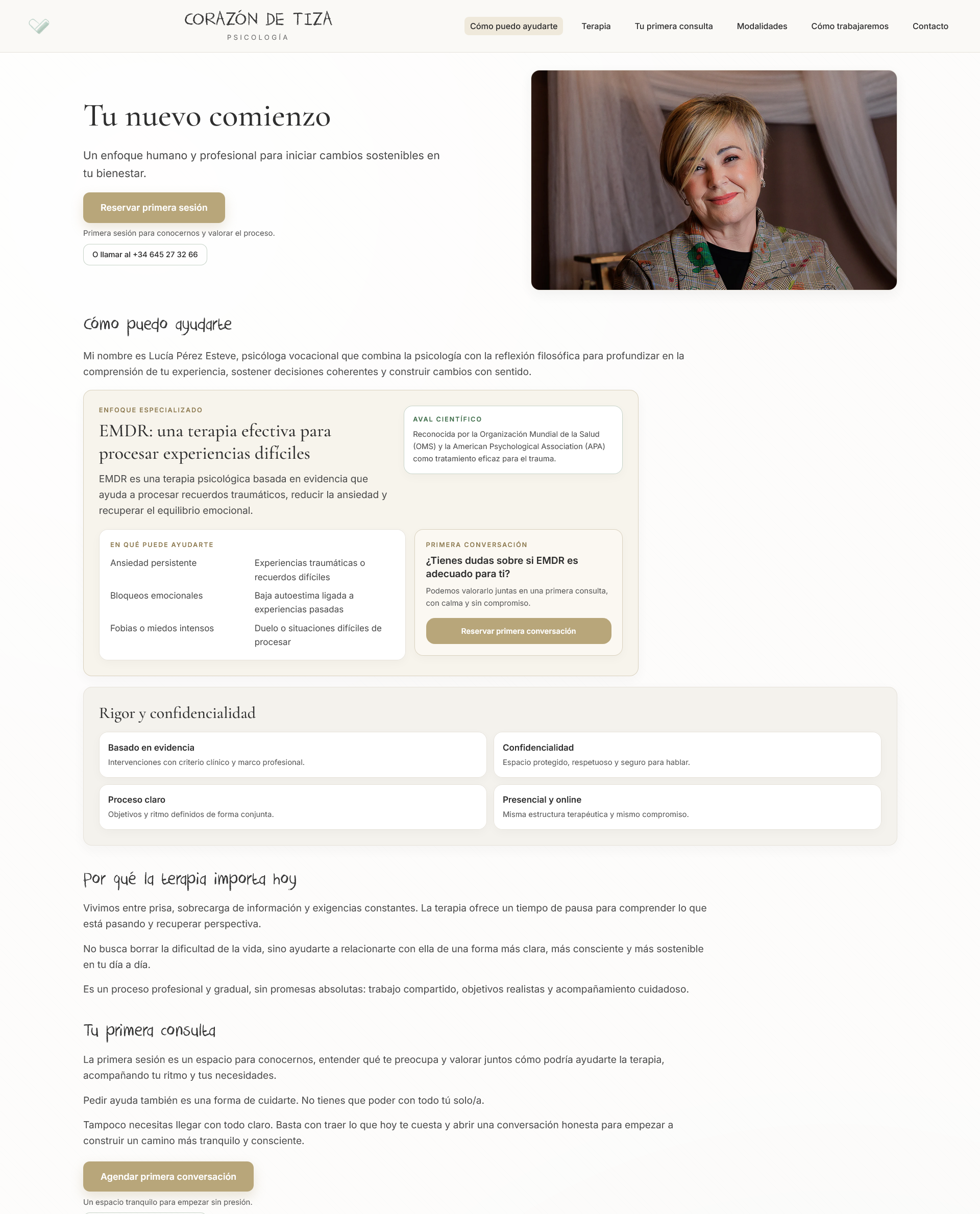 Desktop and mobile mockups of the Corazón de Tiza Psicología website